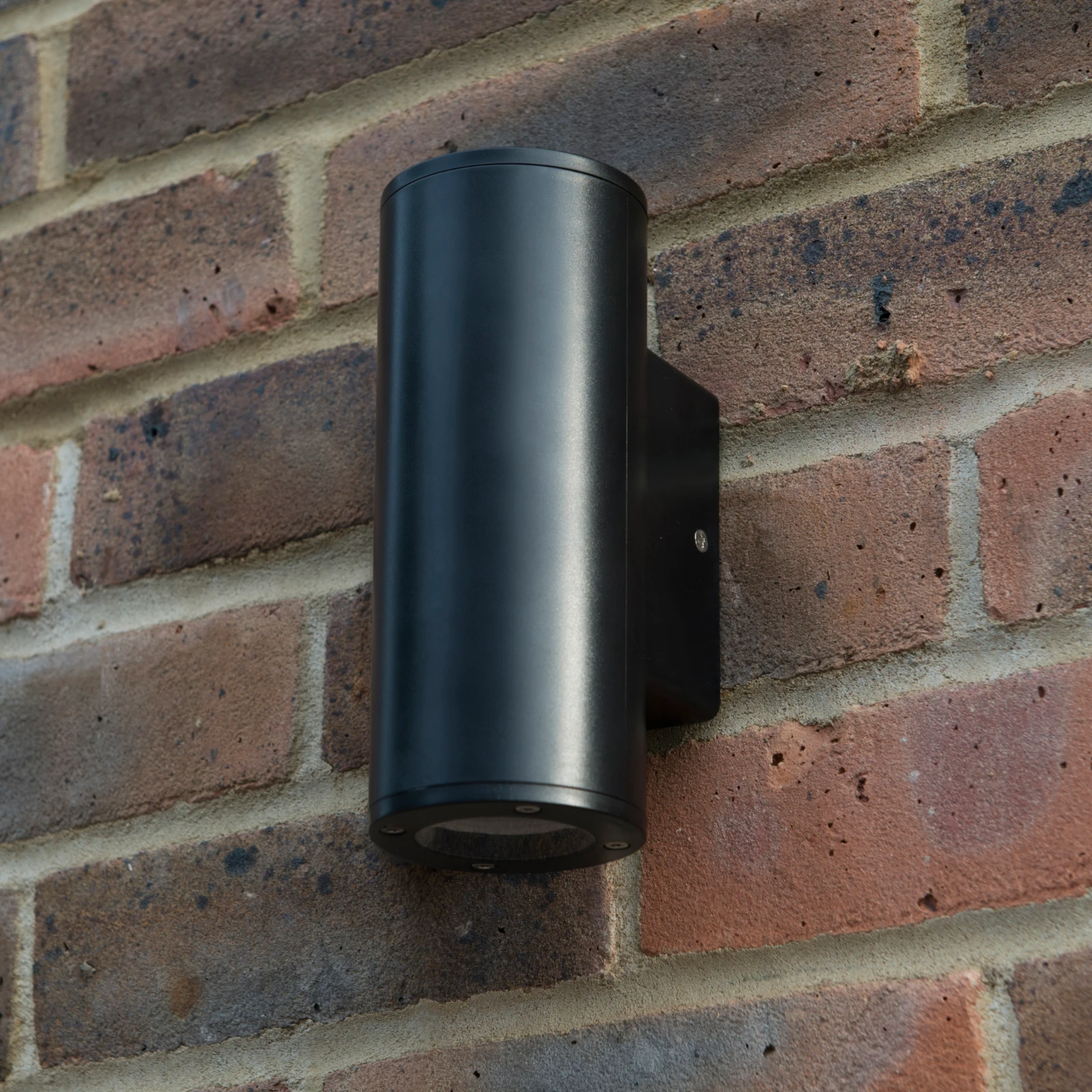 KSR Wall Light Round Updown GU10 2 x 9W IP65 NO Lamp Black - Image 3