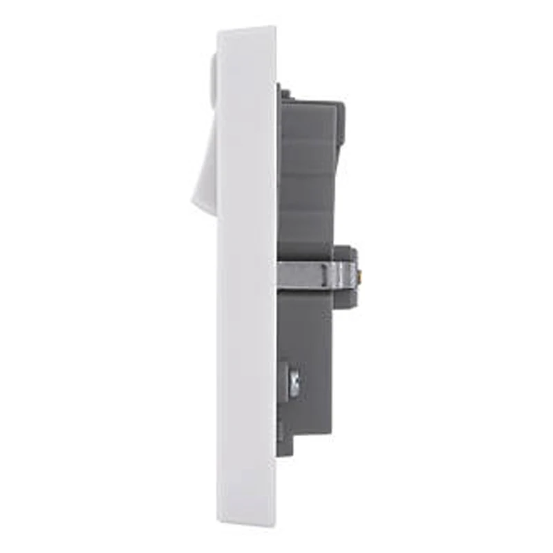 BG 922UWR 13A Twin Switched Socket with Wi-Fi Extender + USB Charger - Image 3