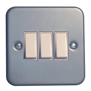 Steeple 55S532 3 Gang 2 Way 10AX Plate Switch Metal Clad