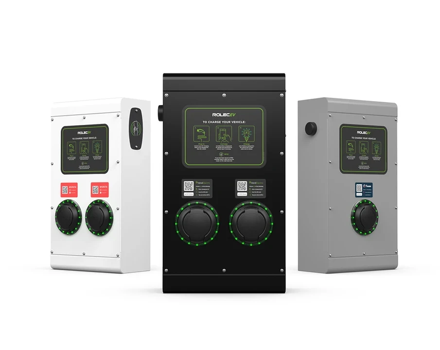 Securicharge EV Charger 3 Phase Grey 2 x Type 2 (IEC 62196) Charging Sockets Up To 22kW (32A) Per Socket 1 x 63A 400V AC - Image 2