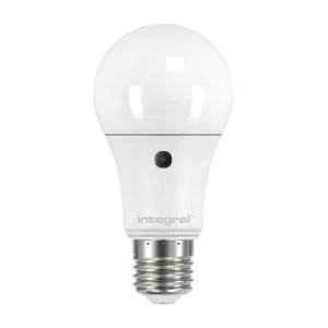 GLS Bulb With Dusk To Dawn Dual Sensor E27 806Lm 8W 2700K Non-Dimmable 240 Beam Frosted Integral