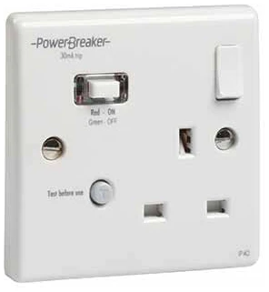MK Socket RCD Single Switched 30Ma White Passive - Image 2