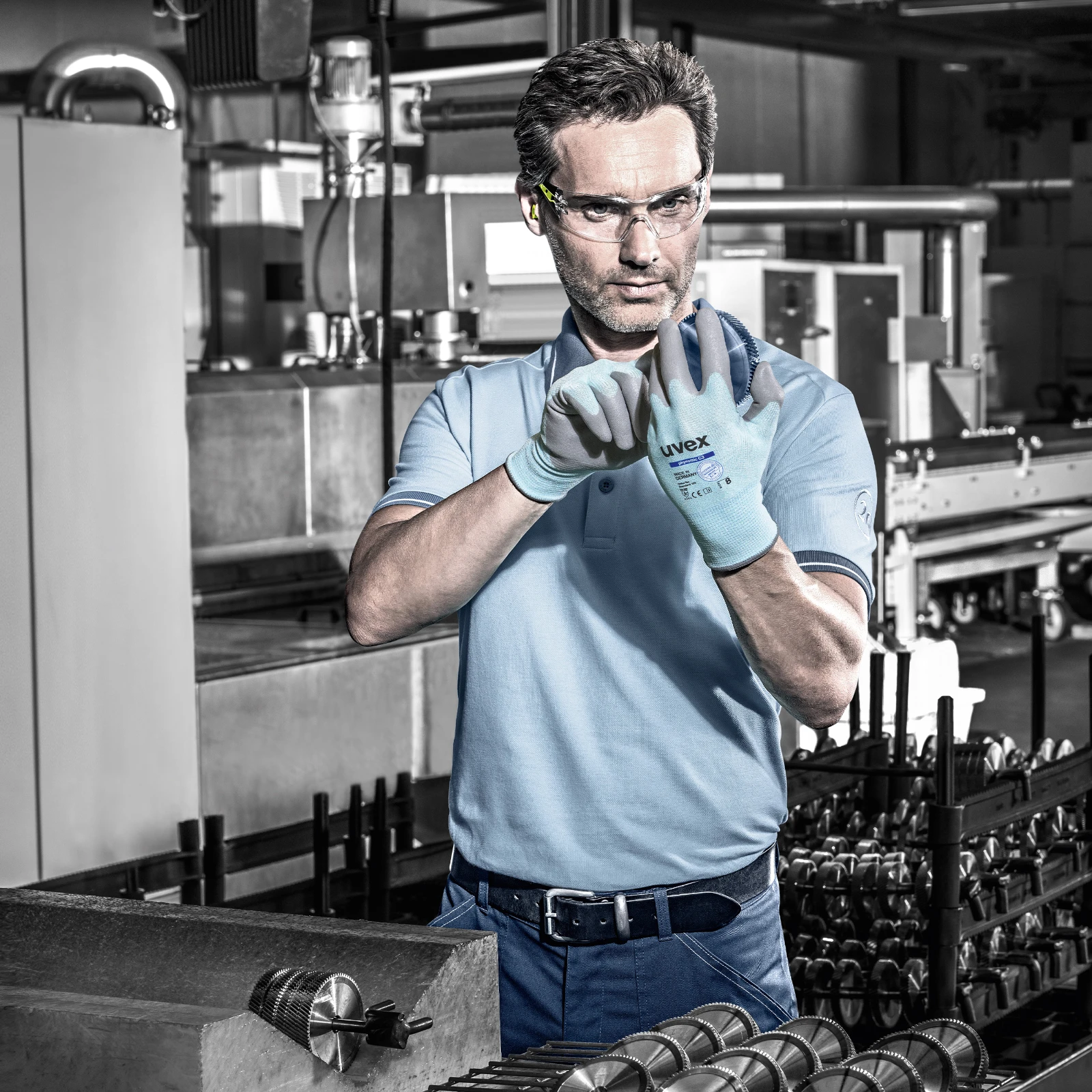 Uvex Phynomic C3 Glove Size 6 - Image 4