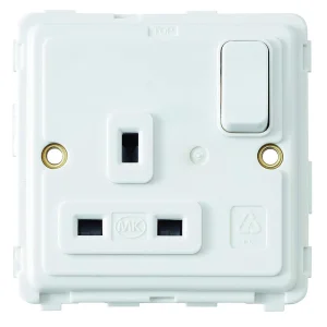 Socket 1 Gang DP Dual Earth Switched 13A White