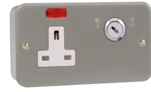 Metal Clad 13A 1 Gang Double Pole Key Lockable Switched Socket With Neon (Double Plate)