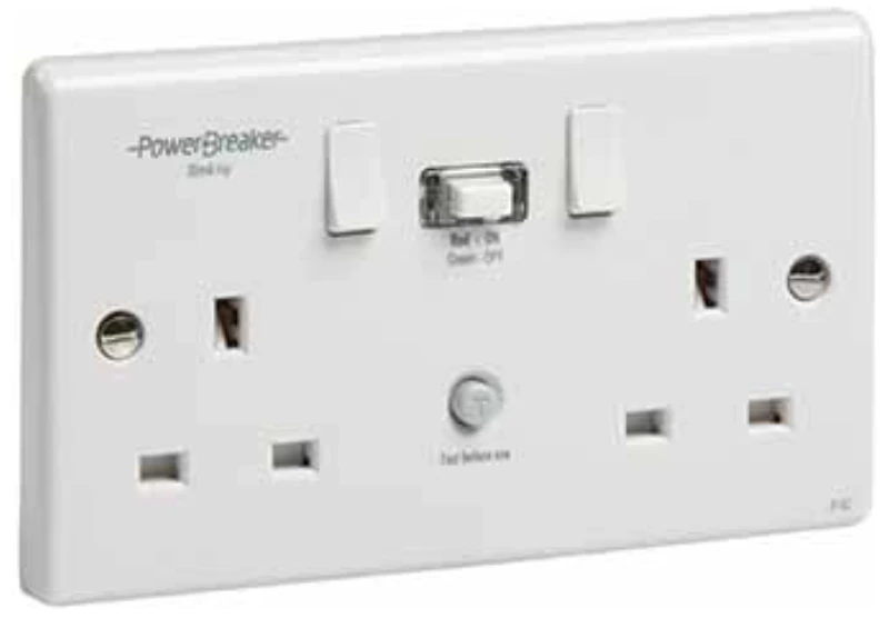 MK Socket RCD Twin Switched 30Ma White Passive