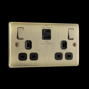Nexus Metal Socket 2G Usb 13A 22W