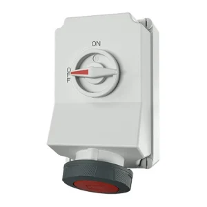 Socket Triple Pole Neutral+Earth Duo Switched Interlock IP44 63A 400V 6H Red