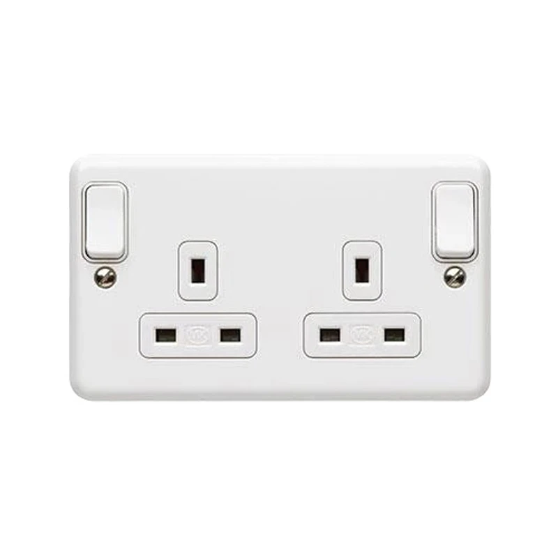 MK Socket 2 Gang Switched Double Pole Dual Earth 13A White Outboard Rocker - Image 2