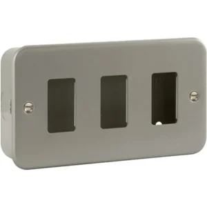 Front Plate 3 Gang Back Box Metalclad