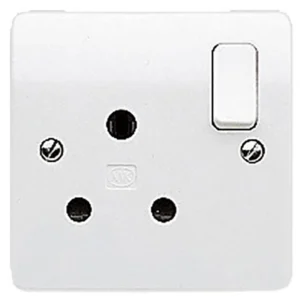 MK Socket 1 Gang Switched Double Pole 3 Pin Round 5A White