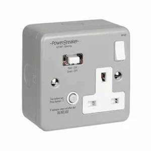 Socket RCD Single Switched 30mA Metal Passive