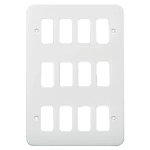 Rockergrid Frontplate 12 Gang Flush White