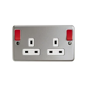 Socket 2 Gang Switched Double Pole Dual Earth 13A Aluminium Red Rockers