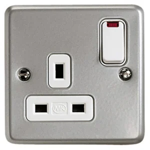 Socket 1 Gang Switched Double Pole Dual Earth 13A Aluminium Incl Neon