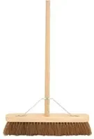 18 Inch Soft Coco Platform Brush With Wooden Handle - Image 2