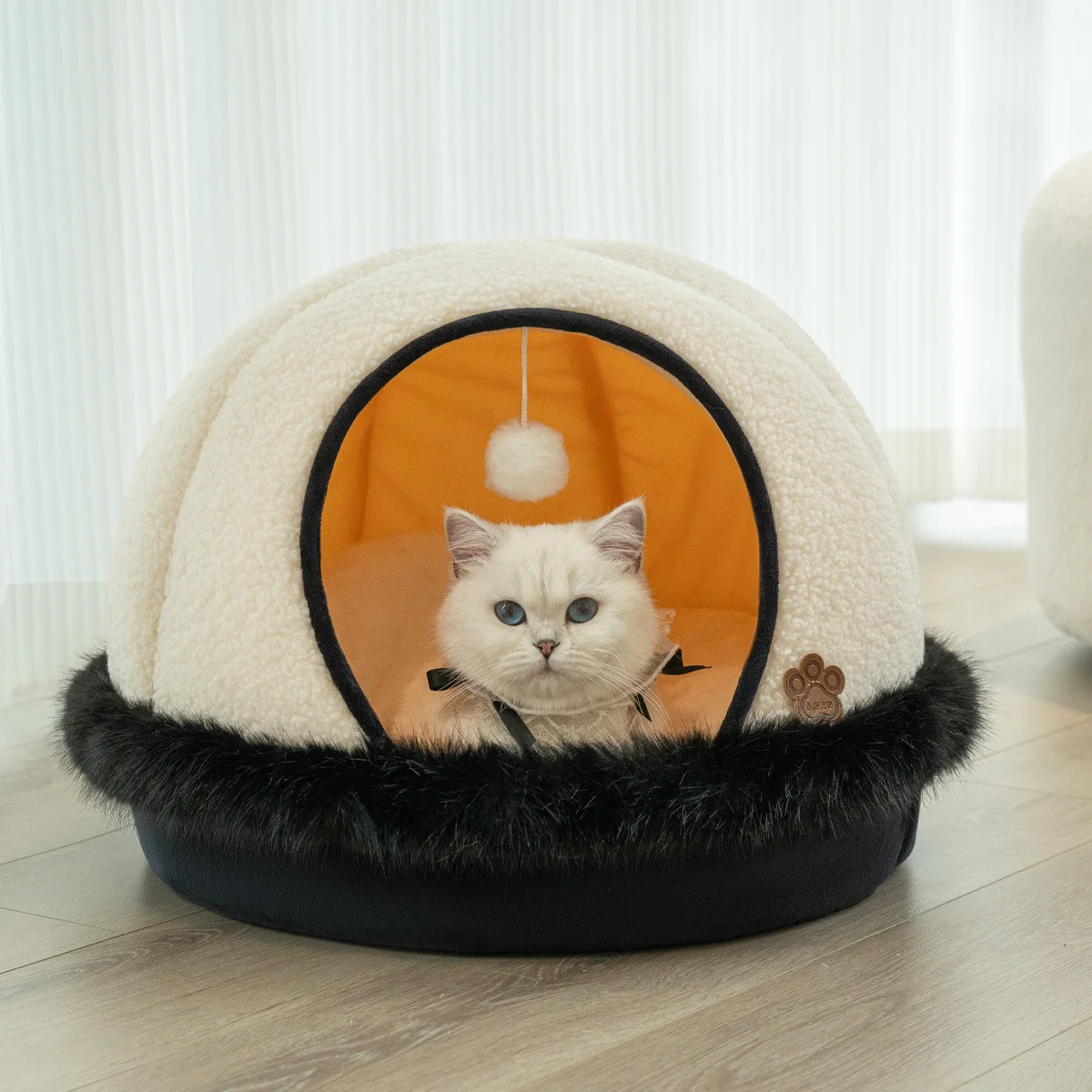 Semi-enclosed Cute Cat Dog Bed Pet Nest Kennel Soft Mat Puppy Kitten Pet Supplies Warm Cat Cave Bed Cat Houses