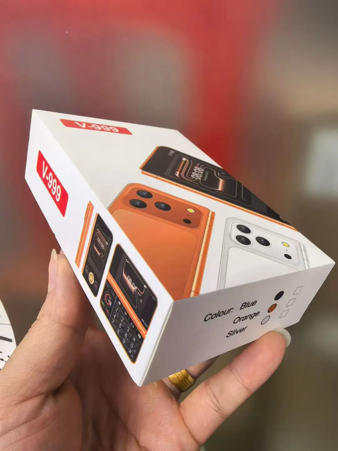 V-999 Foreign Language Version Dual Screen 2.8 Inch Folding Feature Phone Large Buttons Flashlight Spare Phone - Image 4