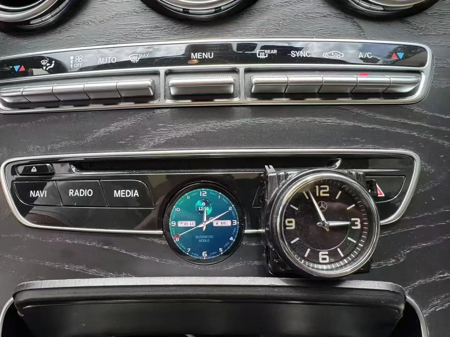 Car Time Electronic Meter for Mercedes Benz C W205 E W213 S W222 G W433 Gls W219 Stopwatch LCD Smart Clock - Image 4