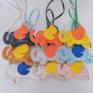 H Angel Flying Elephant Car Keychain Dumbo Bag Pendant with Rear View Mirror Lanyard PU Leather for DIY Accessories