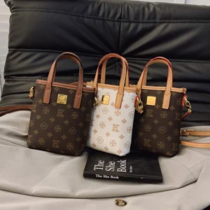 Women's Portable Single-shoulder Bag, Open Zipper-closed Mobile Phone Bag, PU Material Bag. 135