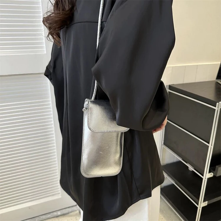 Customize Logo New Style Women's Crossbody Mobile Phone Bag Lightweight Pu Super Fashion Bag Small Single Shoulder Crossbody Bag Pack of 2 - Image 4