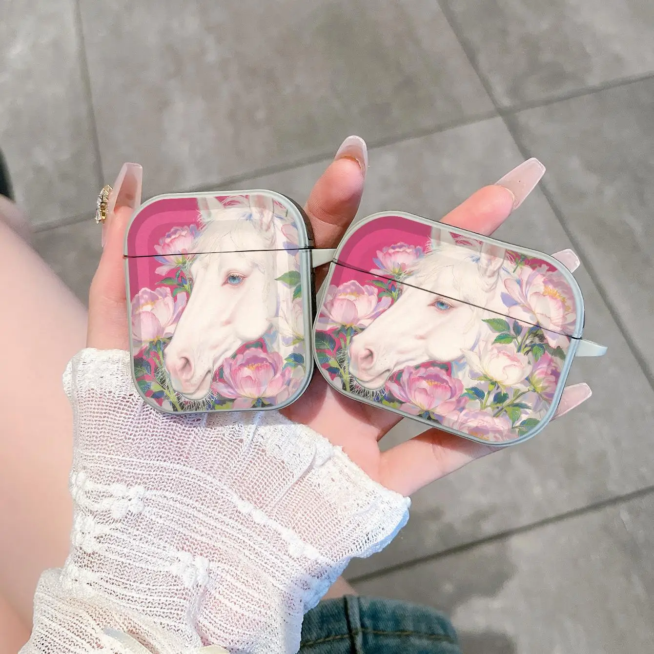 Eco-Friendly TPU Floral White Horse for Case for Pro 2/4/3 with Shockproof Design and Keychain