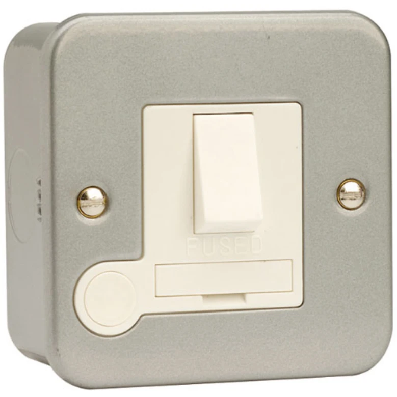 Click Scolmore Connection Unit Switched Flex Outlet 13A Metalclad - Image 2