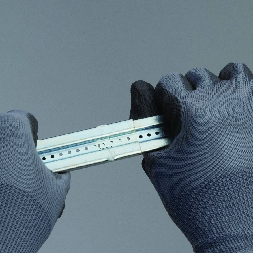 Erico Nvent Telescopic Box Brackets 355mm to 655mm - Image 4