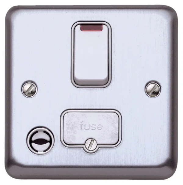 Prise à éperon Fusible 13A MK Electric K931SAG – Commuté, 1 Bande, Neuf
