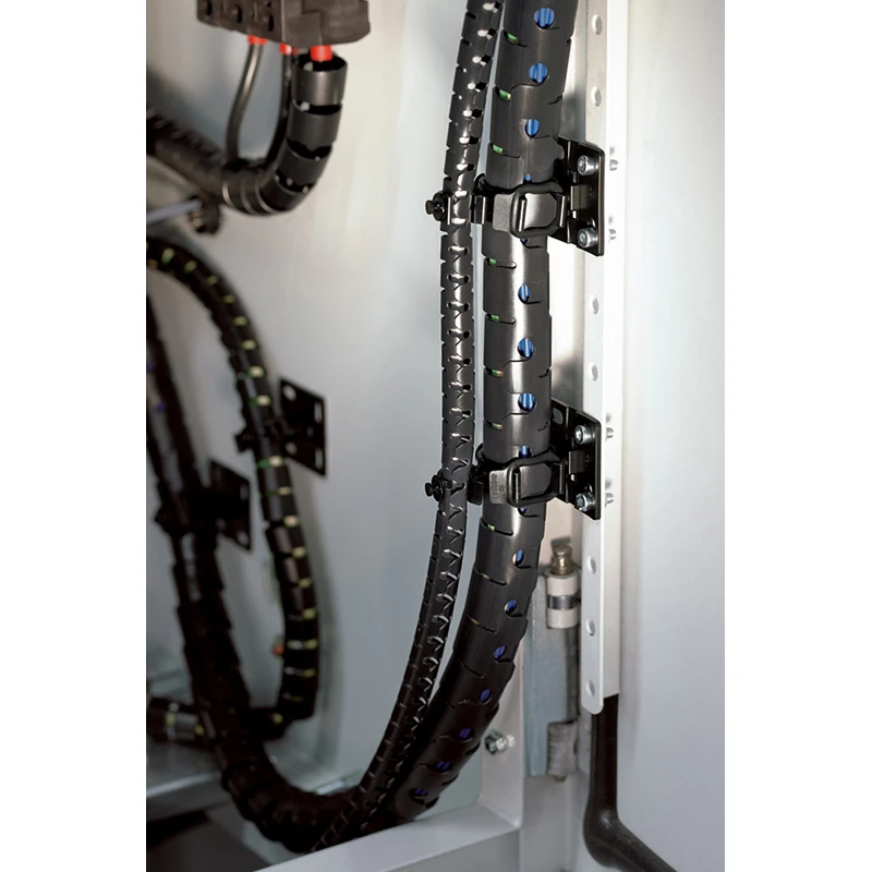 Newlec Cable Wrap Split 25mm 2 Meter Black with Applicator - Image 4